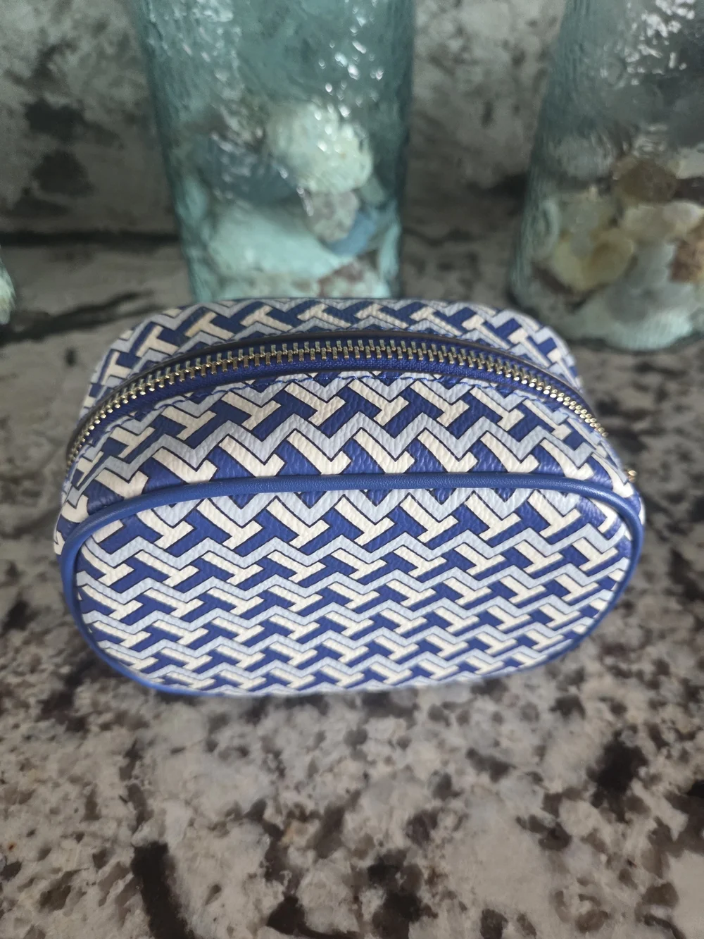 Tory Burch Blue & White Patterned Wristlet with Silver Cardholder - Picture 5 of 8